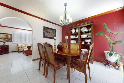 Casa en venta en Miami, Florida, 4 dormitorios, 188.96 m2 № 1404199 - foto 12