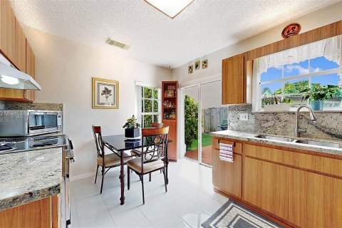 Casa en venta en Miami, Florida, 4 dormitorios, 188.96 m2 № 1404199 - foto 16