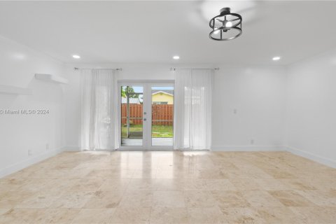 House in Boca Raton, Florida 3 bedrooms, 166.39 sq.m. № 1332219 - photo 13