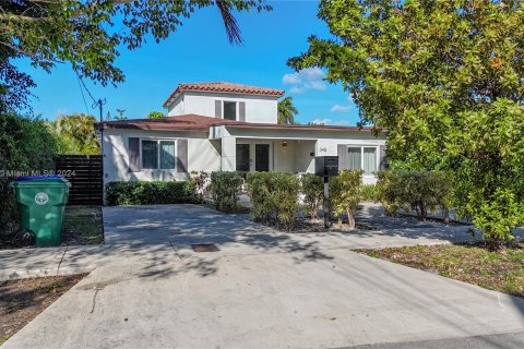 Villa ou maison à vendre à Miami, Floride: 5 chambres, 186.27 m2 № 1332265 - photo 24