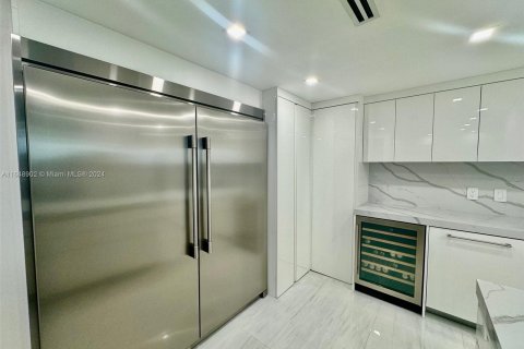 Condo in Bal Harbour, Florida, 3 bedrooms  № 1332218 - photo 6