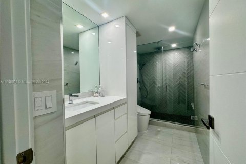 Condo in Bal Harbour, Florida, 3 bedrooms  № 1332218 - photo 22