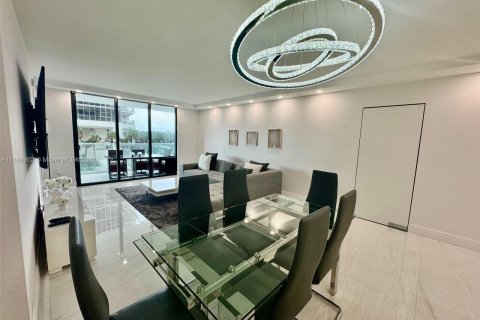 Condo in Bal Harbour, Florida, 3 bedrooms  № 1332218 - photo 15