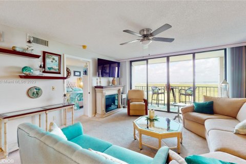 Condominio en venta en Hutchinson Island South, Florida, 2 dormitorios, 116.22 m2 № 619199 - foto 27