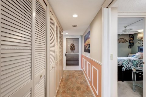 Condominio en venta en Hutchinson Island South, Florida, 2 dormitorios, 116.22 m2 № 619199 - foto 14