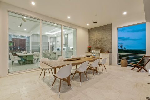 Villa ou maison à vendre à Hutchinson Island South, Floride: 4 chambres, 464.51 m2 № 996436 - photo 2