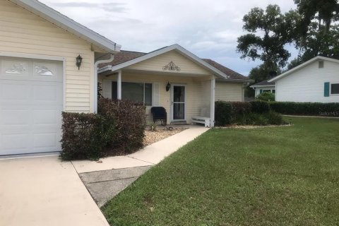 House in Ocala, Florida 3 bedrooms, 130.43 sq.m. № 1268605 - photo 1