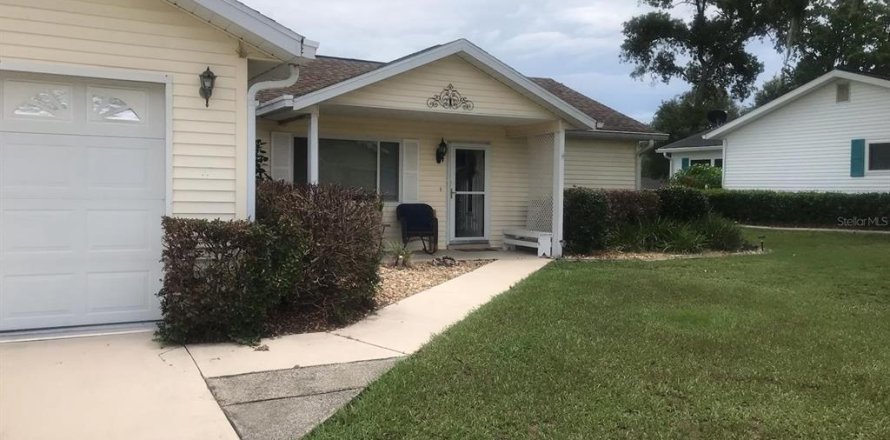 House in Ocala, Florida 3 bedrooms, 130.43 sq.m. № 1268605