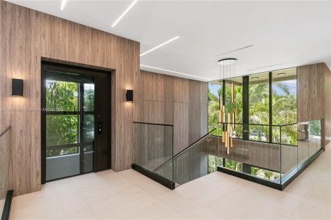 Casa en venta en Miami, Florida, 6 dormitorios, 762.73 m2 № 1415232 - foto 18