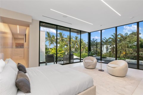 Casa en venta en Miami, Florida, 6 dormitorios, 762.73 m2 № 1415232 - foto 20