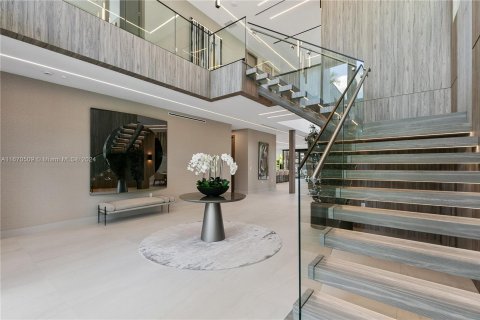 Casa en venta en Miami, Florida, 6 dormitorios, 762.73 m2 № 1415232 - foto 5