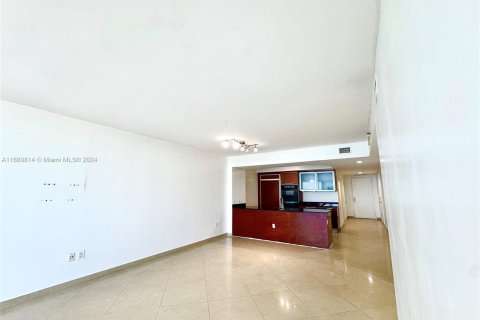 Condo in Hallandale Beach, Florida, 3 bedrooms  № 1410942 - photo 3