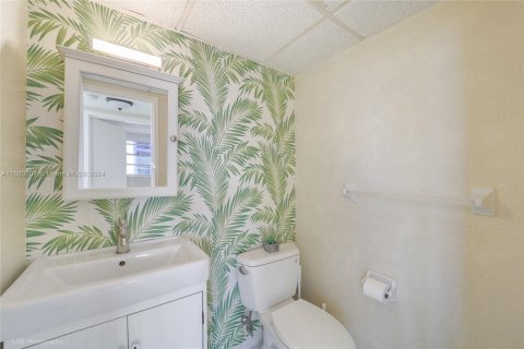 Condo in Miami Beach, Florida, 1 bedroom  № 1410943 - photo 6