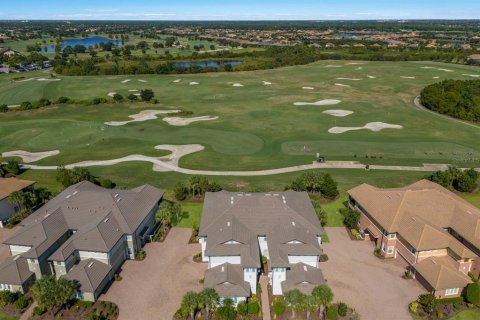 Copropriété à vendre à Lakewood Ranch, Floride: 3 chambres, 162.39 m2 № 1382183 - photo 1