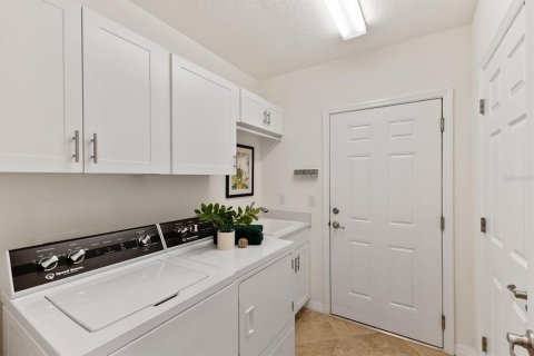 Condo in Lakewood Ranch, Florida, 3 bedrooms  № 1382183 - photo 28