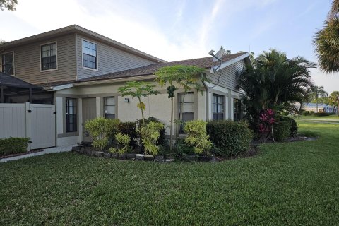 Adosado en venta en West Palm Beach, Florida, 3 dormitorios, 156.35 m2 № 693293 - foto 1