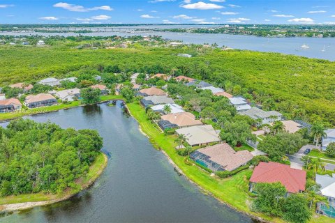 House in Palm City, Florida 3 bedrooms, 202.16 sq.m. № 1185779 - photo 28