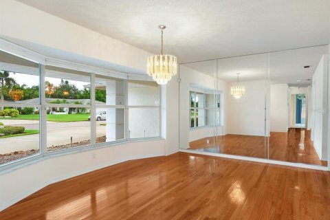 Villa ou maison à vendre à Sarasota, Floride: 3 chambres, 248.14 m2 № 1342567 - photo 11