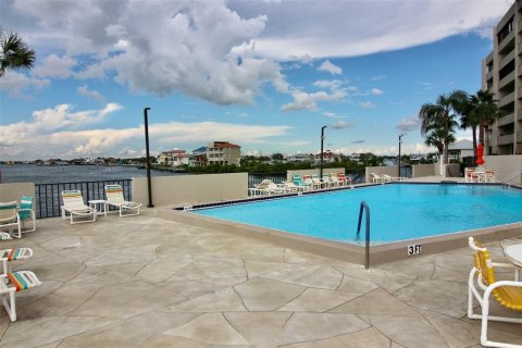 Condo in Hudson, Florida, 2 bedrooms  № 1342600 - photo 30