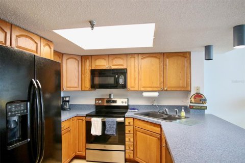 Condo in Hudson, Florida, 2 bedrooms  № 1342600 - photo 8