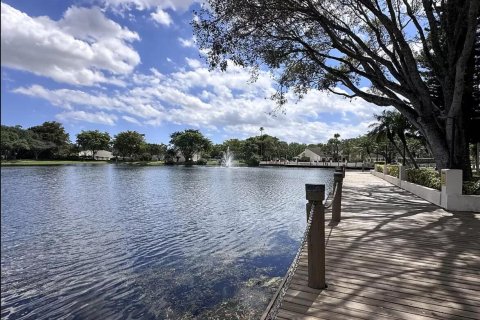 Villa ou maison à vendre à Coconut Creek, Floride: 2 chambres, 137.87 m2 № 1172270 - photo 5