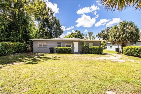 Immobilier commercial à louer à Lakeland, Floride: 164.9 m2 № 1343643 - photo 6