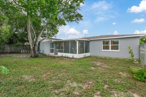 House in Holiday, Florida 3 bedrooms, 129.41 sq.m. № 1343679 - photo 26