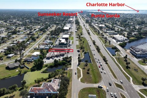 Immobilier commercial à vendre à Port Charlotte, Floride: 260.13 m2 № 1391209 - photo 9