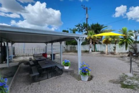 Immobilier commercial à vendre à Port Charlotte, Floride: 260.13 m2 № 1391209 - photo 6