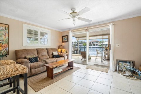 Villa ou maison à vendre à North Palm Beach, Floride: 2 chambres, 97.36 m2 № 614386 - photo 29