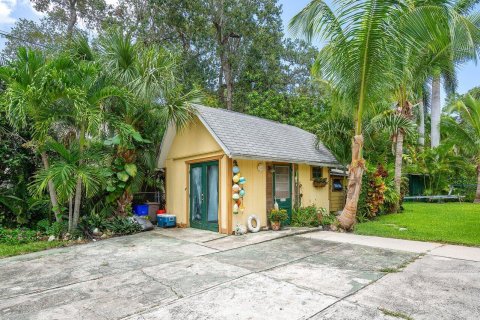 Villa ou maison à vendre à North Palm Beach, Floride: 2 chambres, 97.36 m2 № 614386 - photo 30