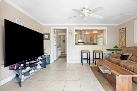Villa ou maison à vendre à North Palm Beach, Floride: 2 chambres, 97.36 m2 № 614386 - photo 28