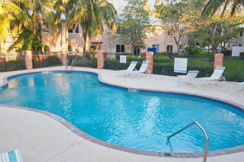 Condo in West Palm Beach, Florida, 3 bedrooms  № 1118584 - photo 6
