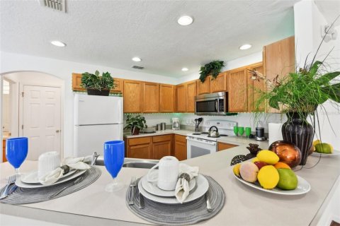 Casa en venta en Kissimmee, Florida, 4 dormitorios, 197.23 m2 № 1351055 - foto 16