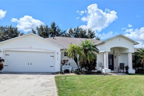 Villa ou maison à vendre à Winter Haven, Floride: 4 chambres, 185.8 m2 № 1351086 - photo 1