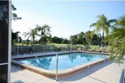 Copropriété à vendre à Punta Gorda, Floride: 2 chambres, 126.81 m2 № 565484 - photo 5