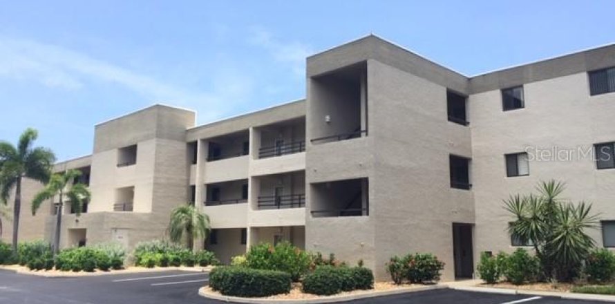 Condo à Punta Gorda, Floride, 2 chambres  № 565484