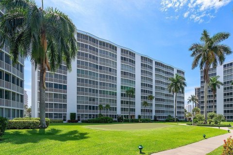 Condo in Highland Beach, Florida, 2 bedrooms  № 1178620 - photo 21