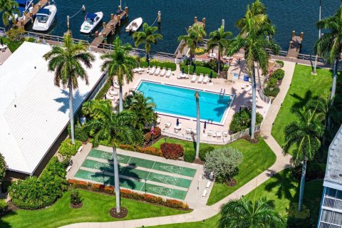 Copropriété à vendre à Highland Beach, Floride: 2 chambres, 111.58 m2 № 1178620 - photo 2