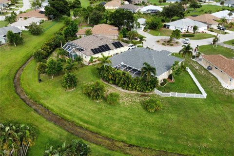 Villa ou maison à vendre à Punta Gorda, Floride: 3 chambres, 195.65 m2 № 1307717 - photo 25