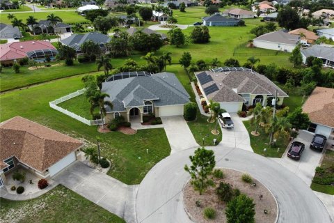 Villa ou maison à vendre à Punta Gorda, Floride: 3 chambres, 195.65 m2 № 1307717 - photo 2