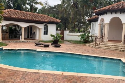Casa en venta en Miami Lakes, Florida, 5 dormitorios, 446.21 m2 № 983209 - foto 4