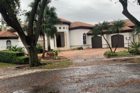 Купить виллу или дом в Майами-Лейкс, Флорида 5 спален, 446.21м2, № 983209 - фото 16