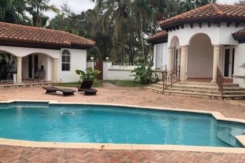 Villa ou maison à vendre à Miami Lakes, Floride: 5 chambres, 446.21 m2 № 983209 - photo 5