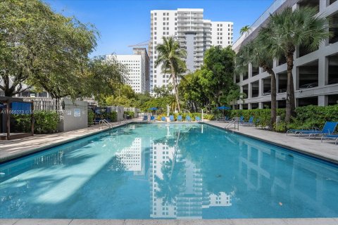 Condominio en venta en Miami, Florida, 1 dormitorio, 53.42 m2 № 1378723 - foto 24