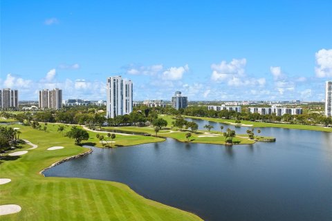 Condo in Aventura, Florida, 2 bedrooms  № 1095190 - photo 3