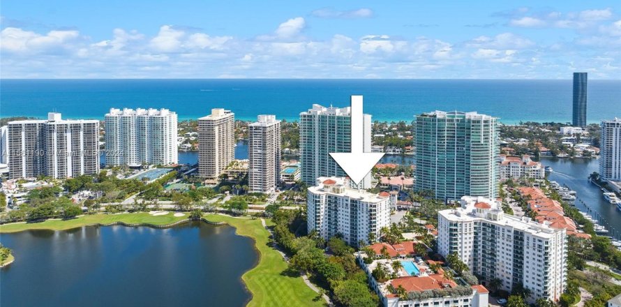 Condo in Aventura, Florida, 2 bedrooms  № 1095190