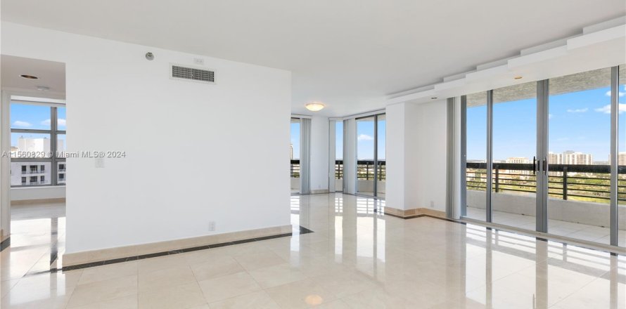 Condo in Aventura, Florida, 2 bedrooms  № 1095227