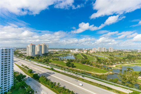 Condo in Aventura, Florida, 2 bedrooms  № 1095227 - photo 25