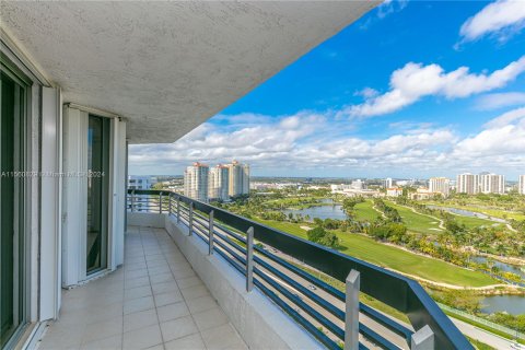 Condo in Aventura, Florida, 2 bedrooms  № 1095227 - photo 24